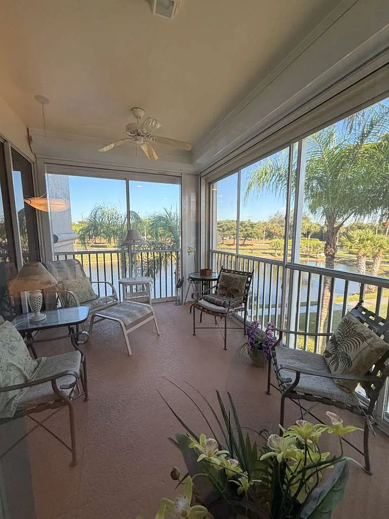 17020 Willowcrest - 210 - 210 — Photo 2