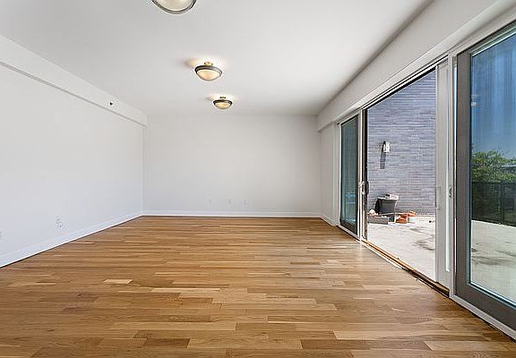 4th image of 2727 Henry Hudson Pkwy APT 705