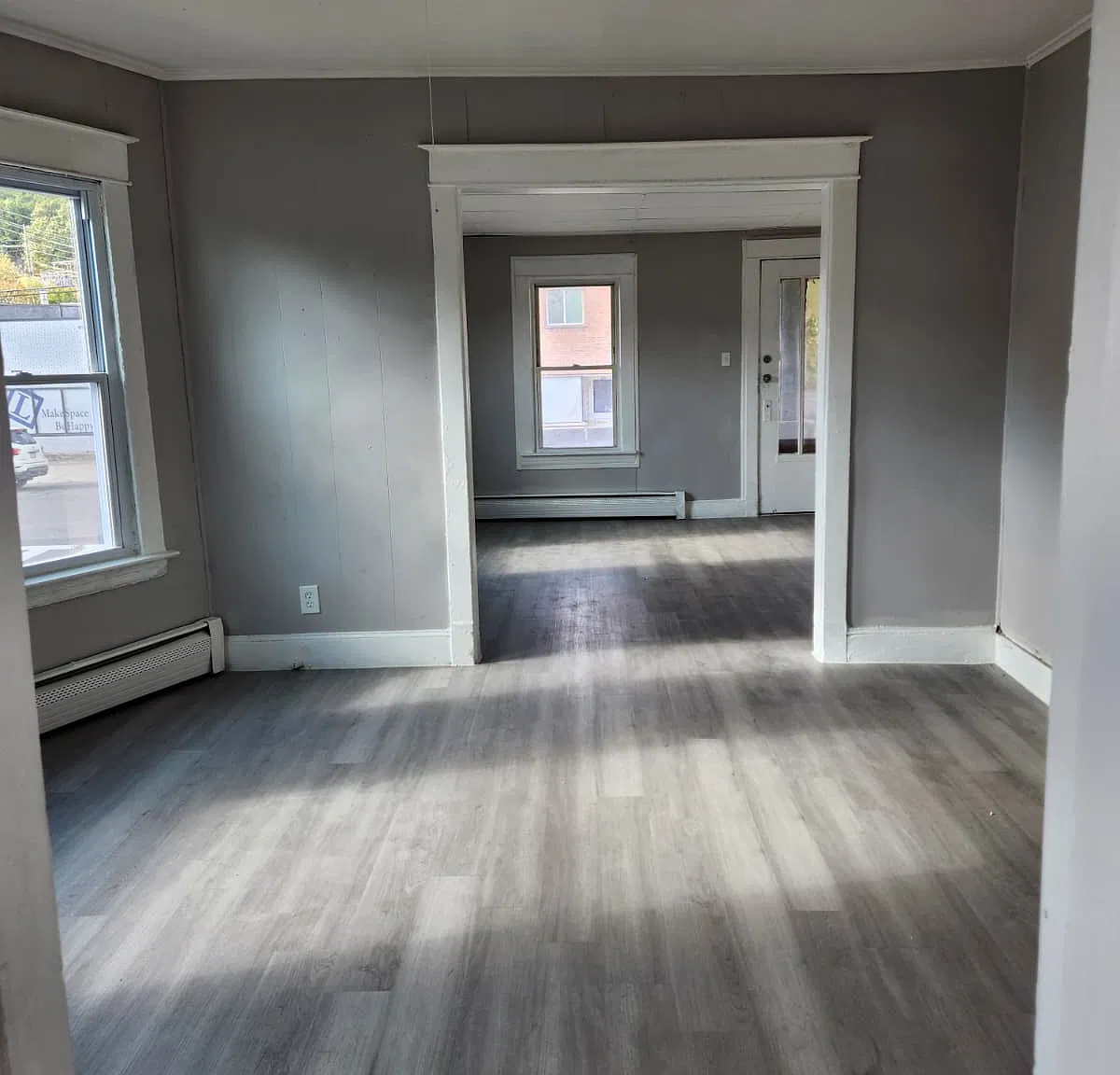 3 bed, 950 sqft, $1,275 — Photo 2