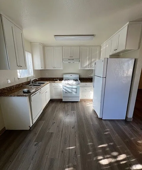 950 Del Rio Dr #A — Photo 14