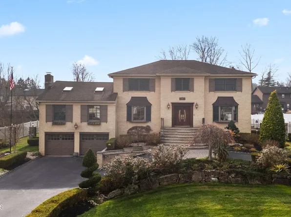 41 Thomas Drive, Manalapan, NJ 07726