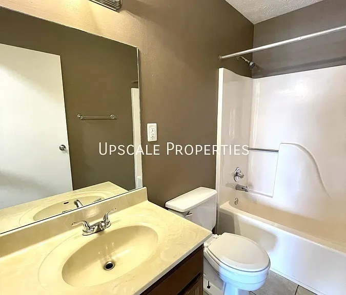 217 Donalynn Dr #B — Photo 6