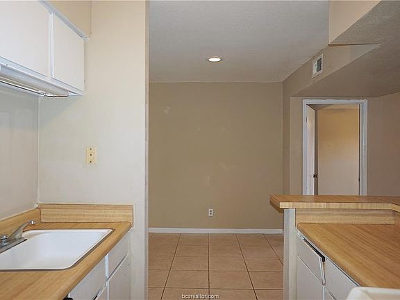 5th image of 904 University Oaks Blvd APT 134