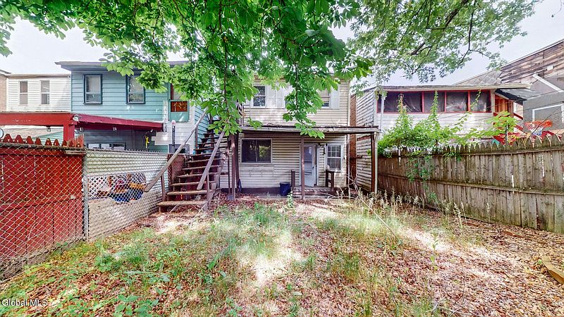 4th image of 3117 6th Avenue