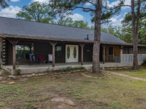 1555 Wildwood Rd, Ledbetter, TX 78946