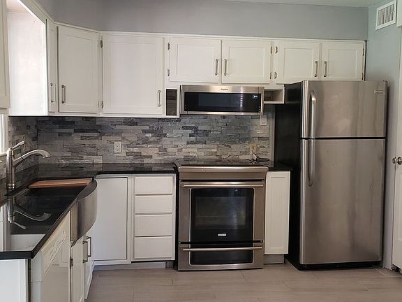 2nd image of 2919 Yorkshire Blvd