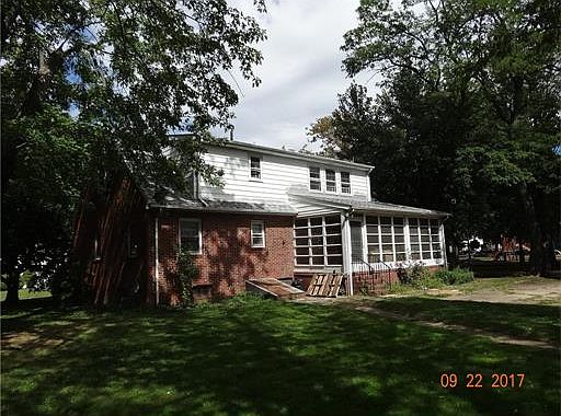3rd image of 51 Wilmot St