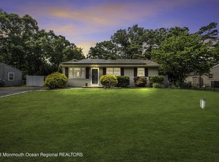 12 Blue Spruce Dr, Jackson, NJ