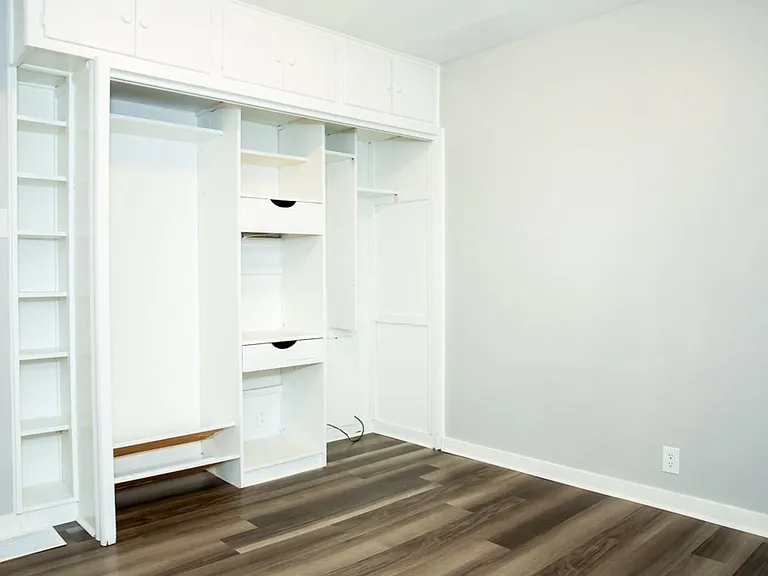 409 S College Ave — Photo 18