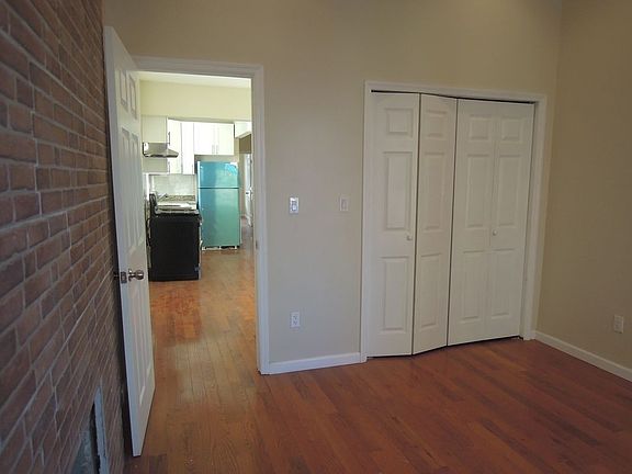 3rd image of 564 Grand Ave #4