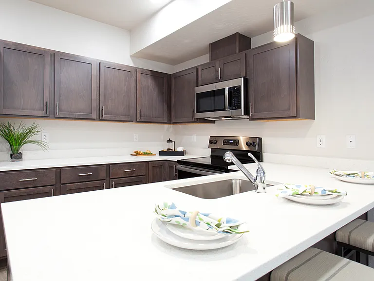 Prairie Pointe Apartments and Townhomes — Photo 111