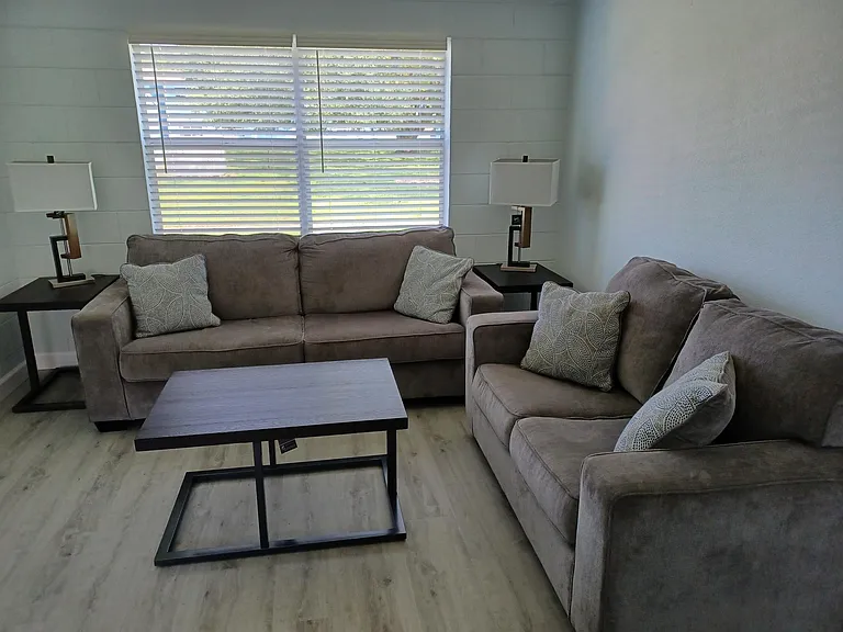 New Smyrna Beach Apartments — Photo 10