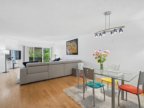 3rd image of 706 Waukegan Rd APT 206C