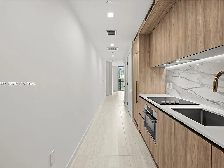 77 SE 5th St #2404 — Photo 6