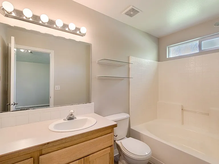 2173 S Petra Ave — Photo 15