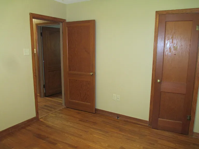 1828 Robins St — Photo 21