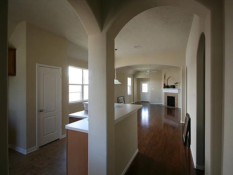 24547 Foxberry Gln — Photo 2