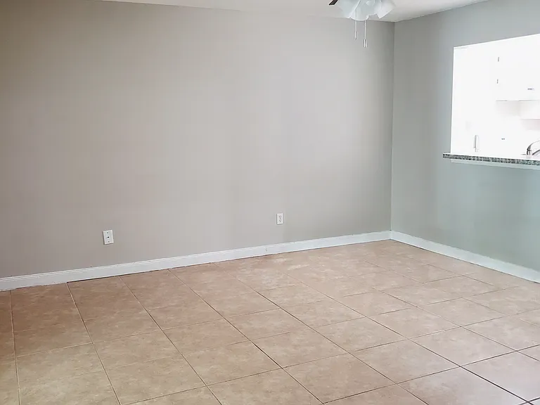 4526 Brook Hollow Cir — Photo 5