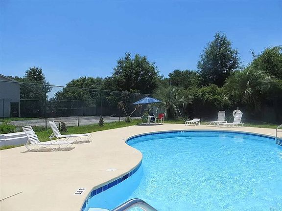 2nd image of 2743 Bay Club Dr