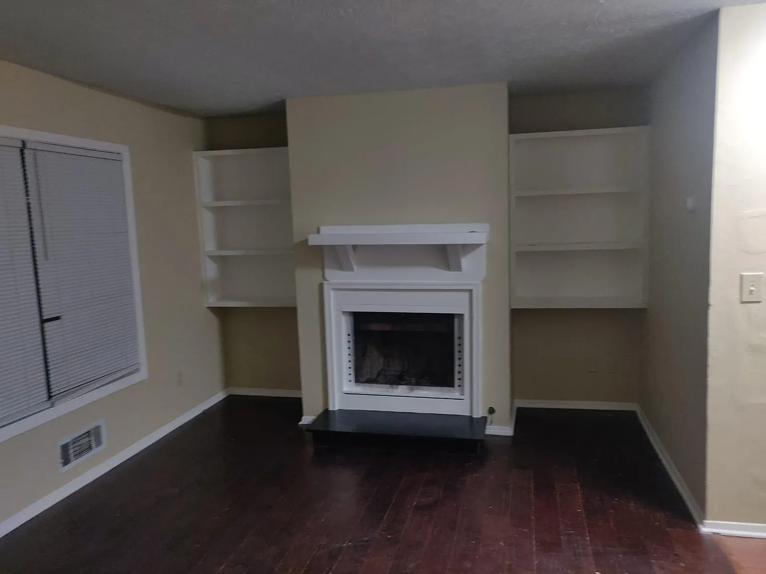 2 bed, 1.5 bath, $1,395 — Photo 2
