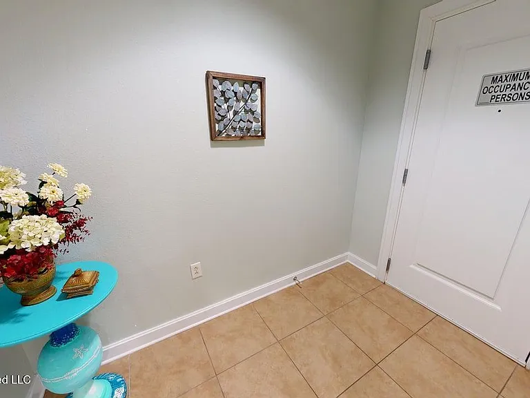 2060 Beach Blvd #901 — Photo 33