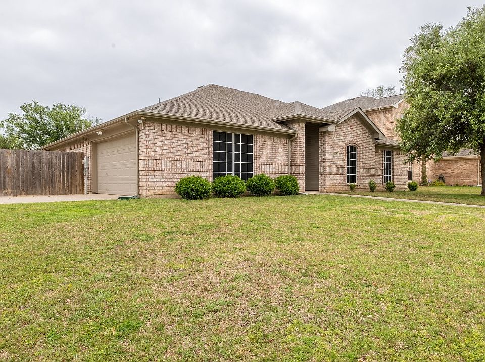 1st image of 1005 Blue Gill Ln