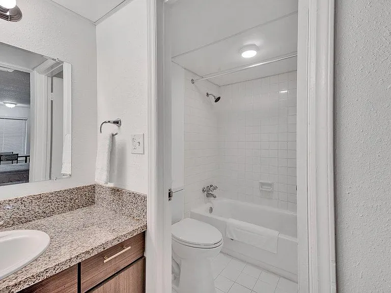 The Residences at Windsor — Photo 45