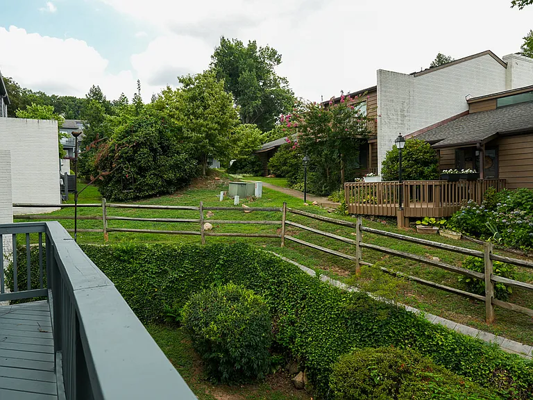 321 Harvest Dr — Photo 7