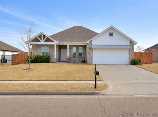 7315 E Oakridge St, Broken Arrow, OK 74014