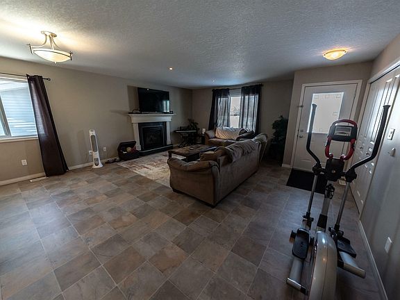2nd image of 5719 Ste Anne Cres