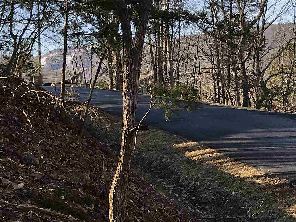 1st image of 5006 Nicklaus Ln