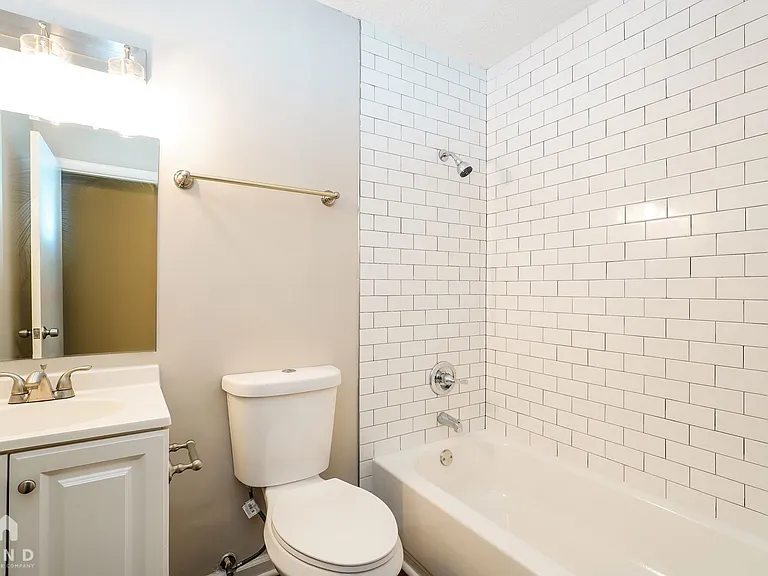 10 Oakwood Dr — Photo 17