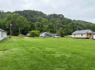 914 S 10th St, Ironton, OH 45638