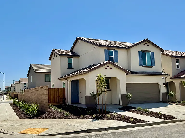 2959 E Ava Dr — Photo 2