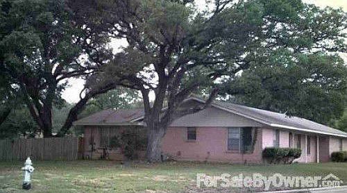 2nd image of 905 Berrywood Dr