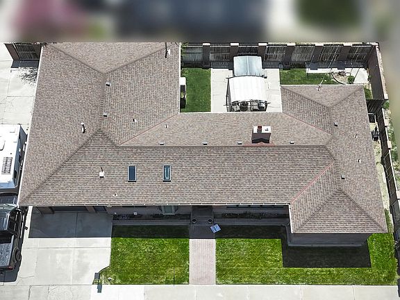 4th image of 690 Reinhart St
