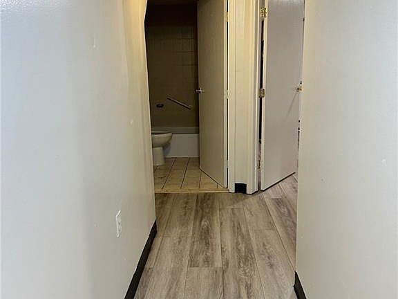 3rd image of 4018 Harper Ave Floor 1