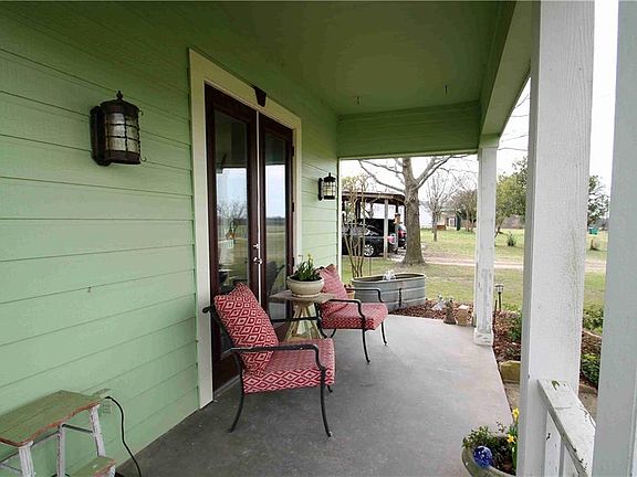 2nd image of 1006 Vz County Road 1219