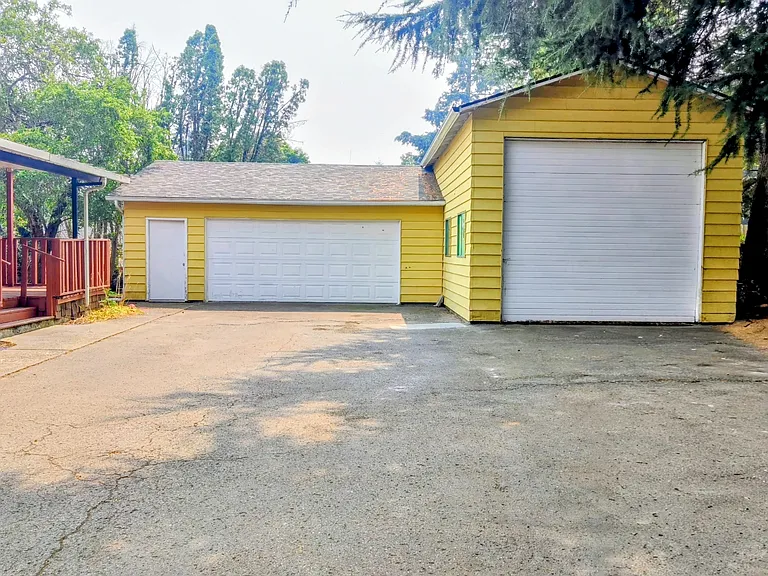 2147 SE 112th Ave — Photo 8