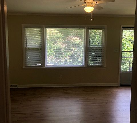 4th image of 716 Brown Ave
