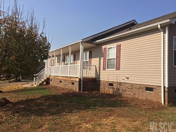2nd image of 932 Eastern Ridge Dr
