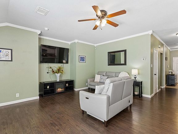 2nd image of 159 Invierno St