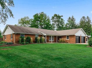 344 Hilltop Dr, North Aurora, IL 60542