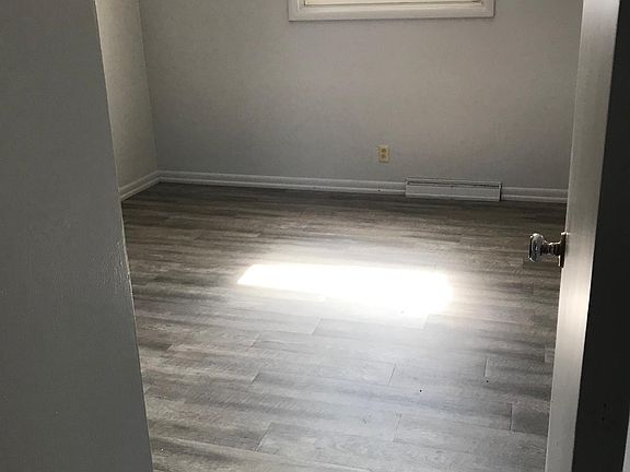 4th image of 815 Rockwell Dr