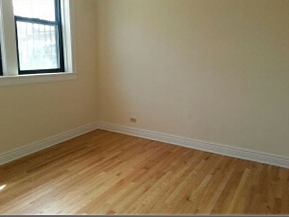 3rd image of 2701 W Belden Ave #G
