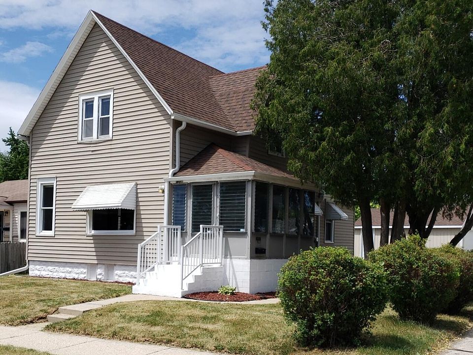 2nd image of 1208 Manistique Ave