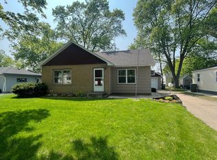 712 Lynn Rd SW, Hutchinson, MN 55350