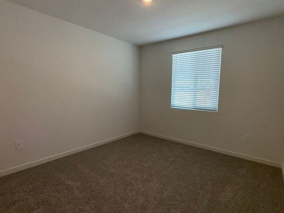 4th image of 1272 Bastion Ave