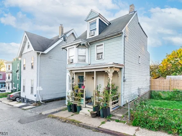3 Tyndall Ave, Phillipsburg Town, NJ 08865