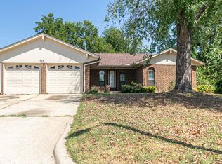 328 Magnolia Blossom Ln, Yukon, OK 73099